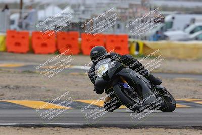 media/Jan-15-2023-SoCal Trackdays (Sun) [[c1237a034a]]/Turn 2 Set 1 (1145am)/